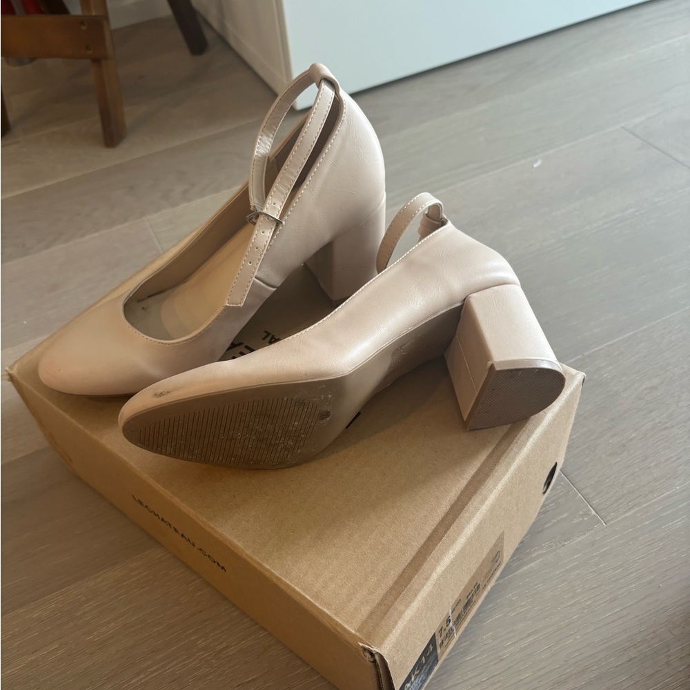 Le Chateau Women's Beige Block Heel Shoes - Picture 3 of 3